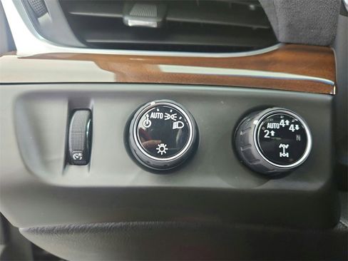 Used 2019 Cadillac Escalade Luxury image 37