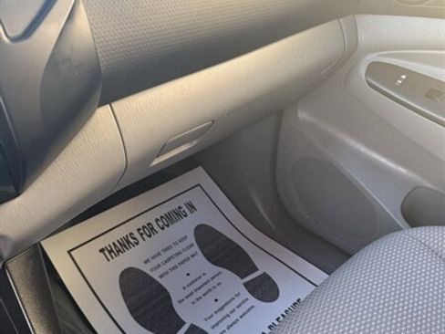 Used 2013 Toyota Tacoma 4x4 Access Cab V6 image 28