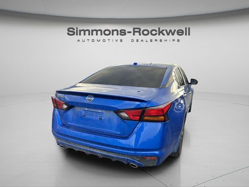 Used 2025 Nissan Altima 2.5 SV w/ SV Special Edition Package image 7