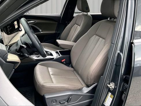 Used 2025 Audi Q5 Premium w/ Convenience Package AWD/4WD image 21