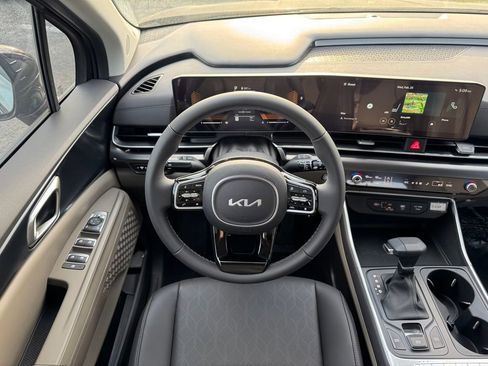 New 2026 Kia Carnival FWD image 17