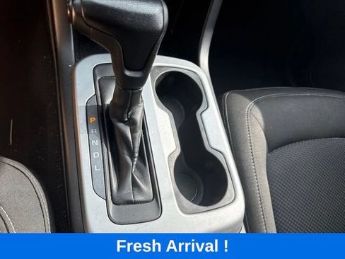 Used 2021 Chevrolet Colorado LT w/ Safety Package RWD image 8