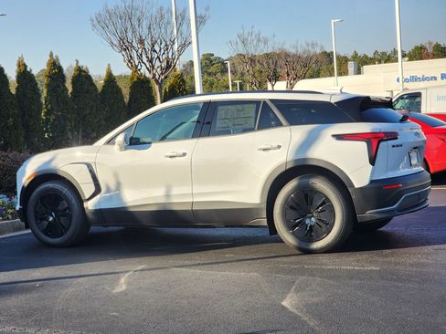New 2026 Chevrolet Blazer EV LT image 8