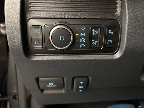 New 2026 Ford F350 Lariat w/ Black Appearance Package image 22