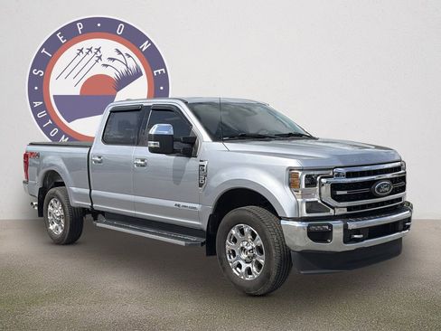 Certified 2022 Ford F250 Lariat w/ Lariat Ultimate Package AWD/4WD image 2