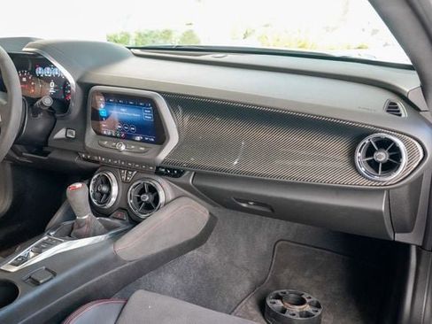 Used 2019 Chevrolet Camaro ZL1 image 70