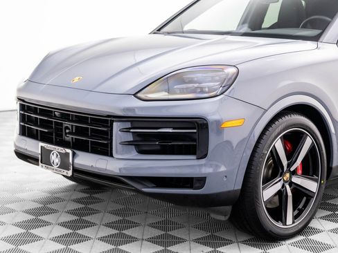 Certified 2024 Porsche Cayenne S image 38