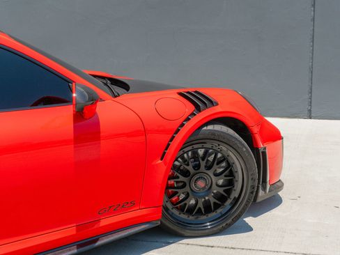 Used 2018 Porsche 911 GT2 RS RWD image 43