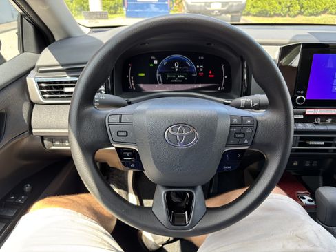 Certified 2026 Toyota Camry LE w/ Convenience Package FWD image 18