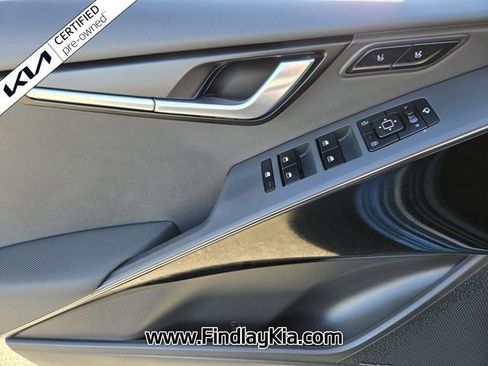 Certified 2025 Kia Niro SX Touring image 22