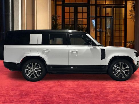 New 2025 Land Rover Defender 130 X-Dynamic SE AWD/4WD image 20