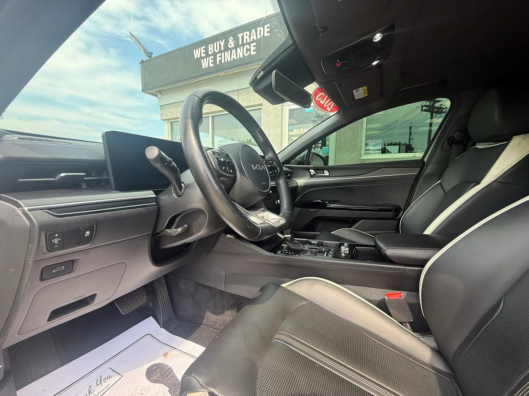 Used 2025 Kia K5 GT-Line w/ GT-Line Premium Package FWD image 10