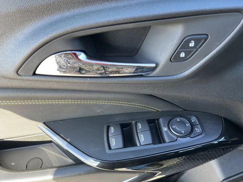 New 2026 Chevrolet Trax LT w/ LT Convenience Package image 16