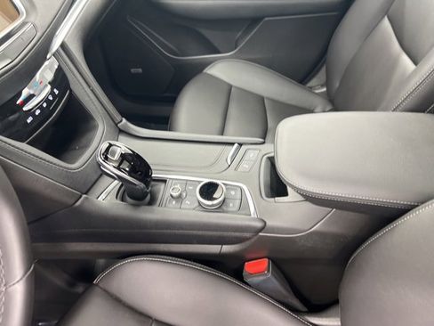 Used 2023 Cadillac XT6 Luxury image 17