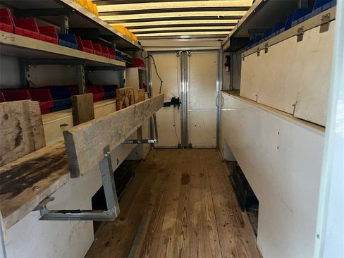 Used 2016 GMC Savana 3500 image 25