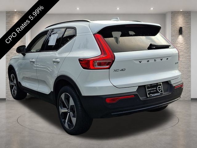 Certified 2023 Volvo XC40 B5 Plus w/ Climate Package AWD/4WD image 4