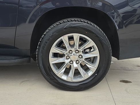 Used 2023 Chevrolet Suburban Premier image 37