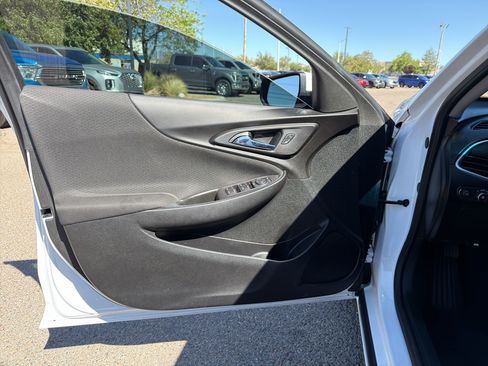 Used 2021 Chevrolet Malibu LT FWD image 8