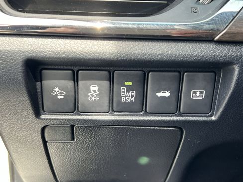 Used 2017 Toyota Avalon Limited w/ Carpet Mat Package image 34