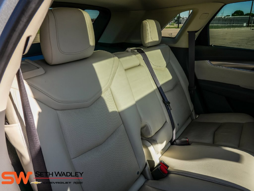Used 2017 Cadillac XT5 Luxury w/ Driver Awareness Package FWD image 25