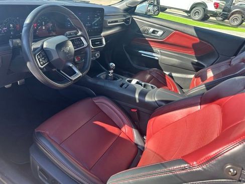 Used 2025 Ford Mustang GT Premium RWD image 8