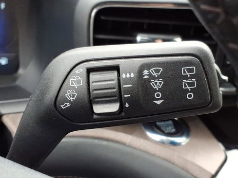 Used 2023 Ford Explorer Platinum w/ Equipment Group 601A AWD/4WD image 28