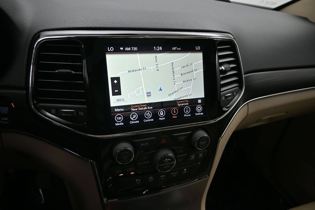 Used 2020 Jeep Grand Cherokee Limited AWD/4WD image 18