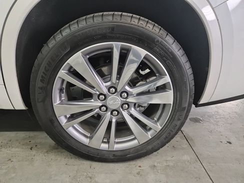 Certified 2025 Cadillac XT6 Premium Luxury image 10