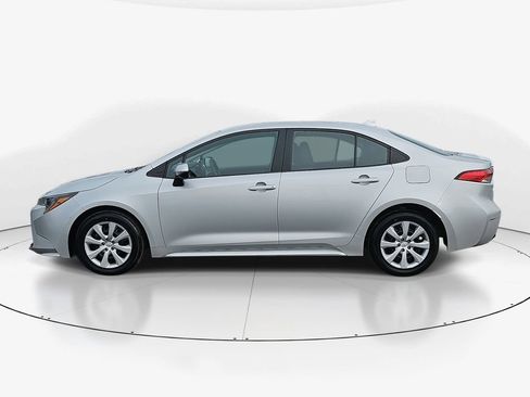 Used 2024 Toyota Corolla LE image 8