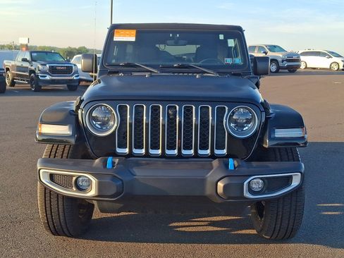 Certified 2023 Jeep Wrangler Unlimited Sahara w/ Cold Weather Group AWD/4WD image 2