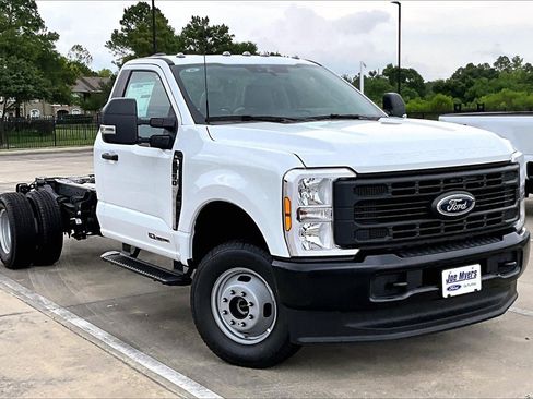 New 2025 Ford F350 XL AWD/4WD image 15