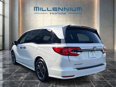 Certified 2024 Honda Odyssey Elite image 3