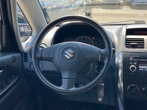 Used 2008 Suzuki SX4 Hatchback FWD image 14