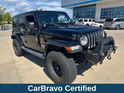 Used 2019 Jeep Wrangler Unlimited Sahara AWD/4WD image 5