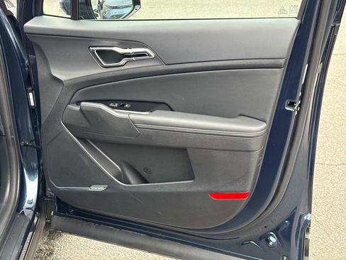 Used 2025 Kia Sportage SX Prestige image 8