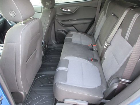 Used 2024 Chevrolet Blazer LT w/ Convenience Package FWD image 12