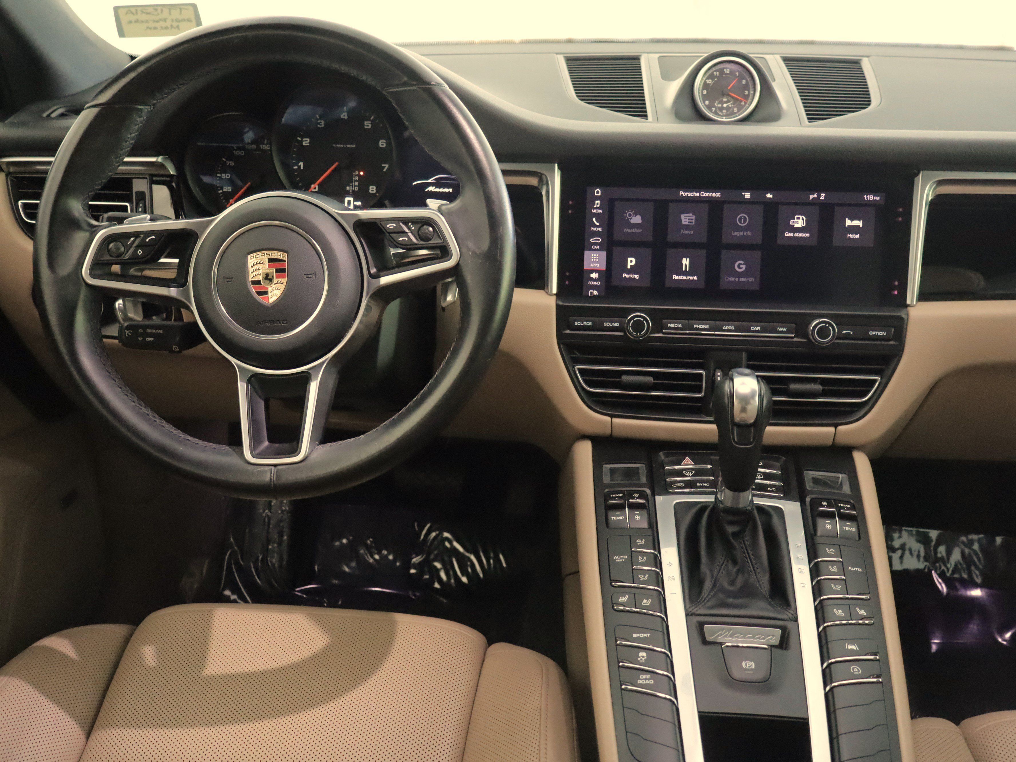 Used 2021 Porsche Macan AWD/4WD image 2