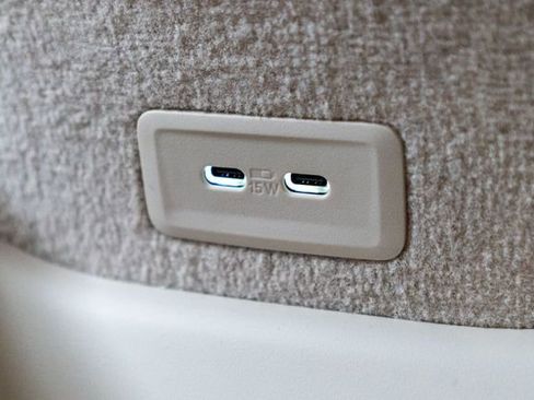 Certified 2023 Mercedes-Benz EQS 580 4MATIC SUV image 27