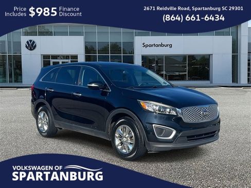 Used 2017 Kia Sorento L image 1