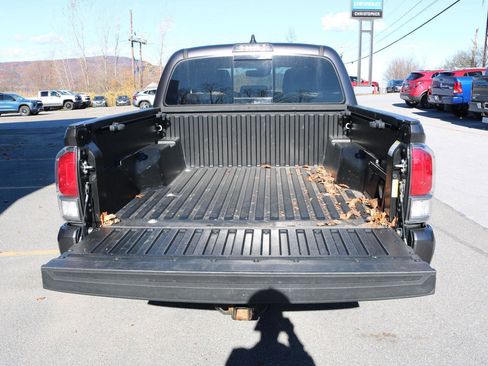 Used 2023 Toyota Tacoma TRD Sport image 22