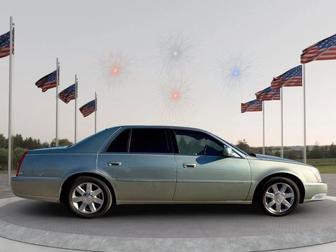 Used 2007 Cadillac DTS Luxury I w/ Trunk Convenience Package image 8