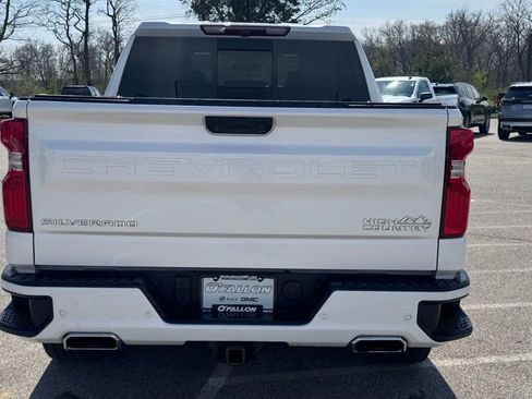 Used 2024 Chevrolet Silverado 1500 High Country w/ High Country Premium Package AWD/4WD image 9