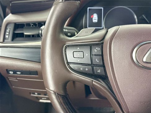 Used 2020 Lexus ES 350 Ultra Luxury w/ Accessory Package 2 FWD image 18