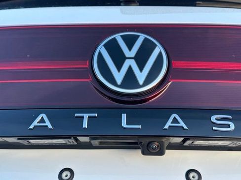 New 2026 Volkswagen Atlas Peak Edition AWD/4WD image 16