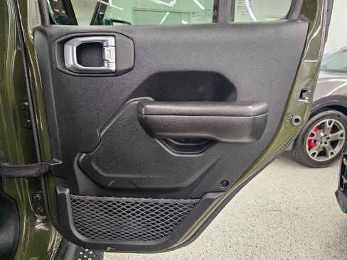 Used 2020 Jeep Wrangler Unlimited Rubicon AWD/4WD image 36