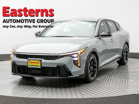 Used 2025 Kia K4 GT-Line FWD image 1