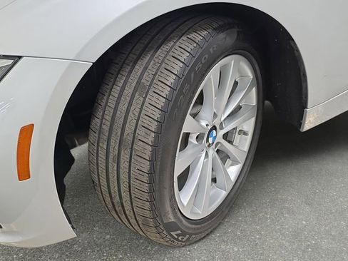Used 2018 BMW 320i xDrive Sedan AWD/4WD image 29
