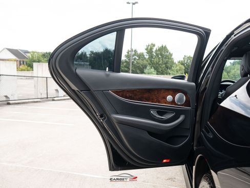 Used 2019 Mercedes-Benz E 300 4MATIC w/ Premium 1 Package image 39