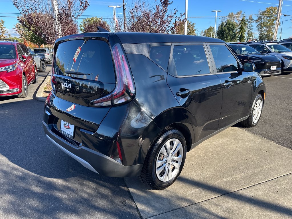Used 2023 Kia Soul LX FWD image 5