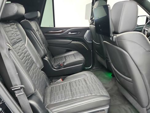 Used 2023 Cadillac Escalade Sport Platinum w/ Heavy-Duty Trailer Package AWD/4WD image 25